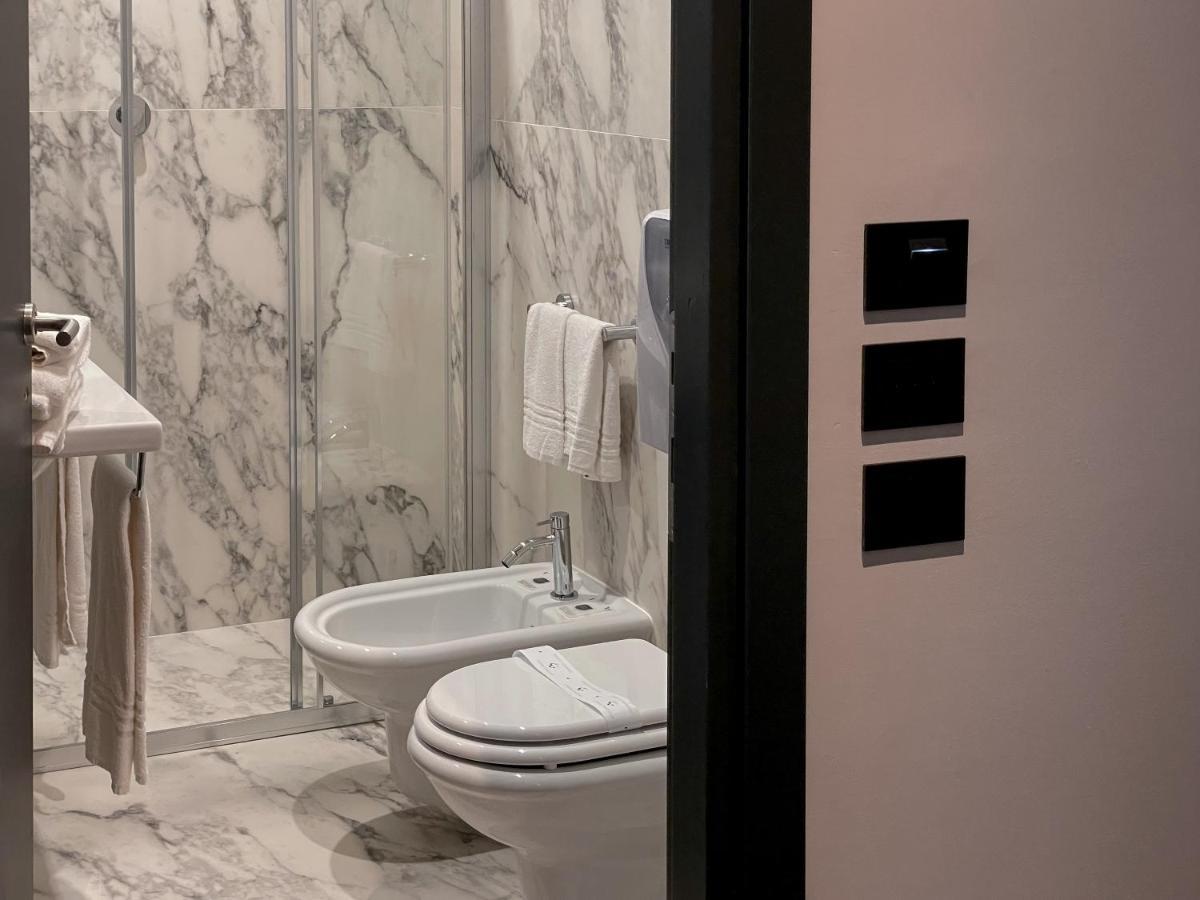 Suite,1377229133:JPEG